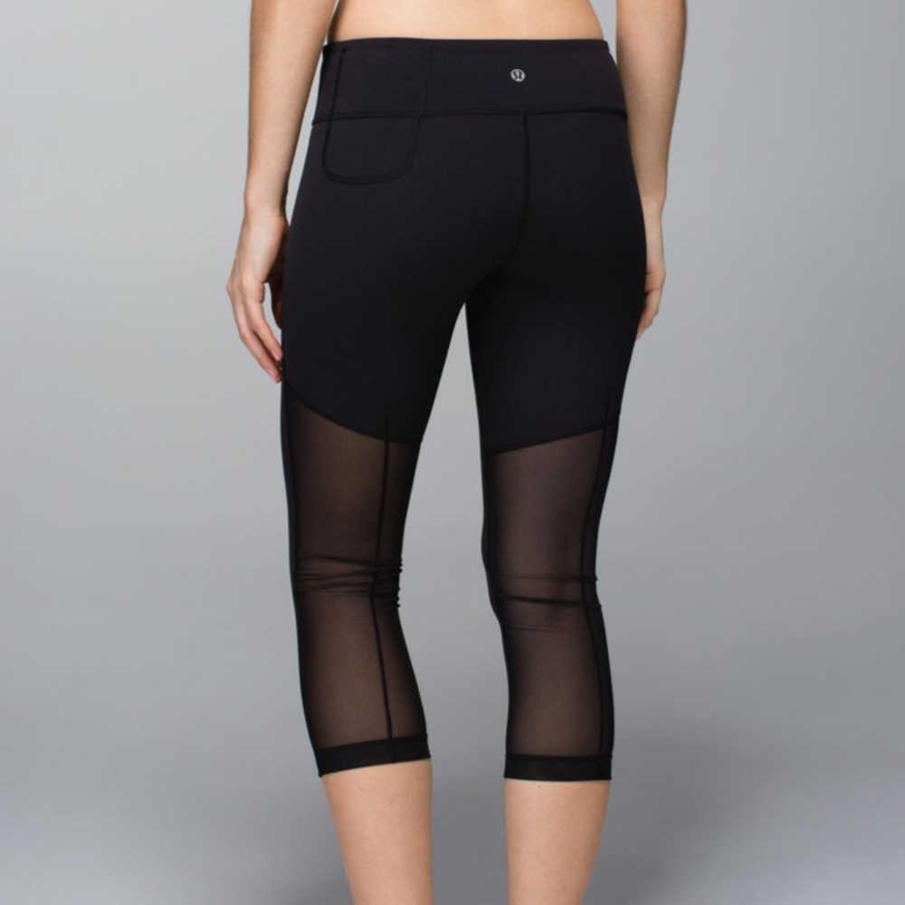 Lululemon Breathe Easy Crop